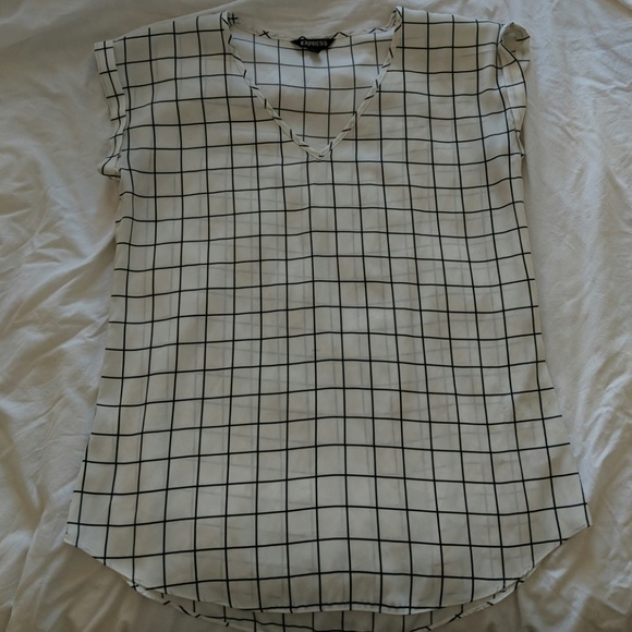 Express Tops - B&W Express Shirt